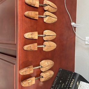 Cedar Shoe Tree stretch device, selling 3pairs as a set. Size L fits 10w to 12m